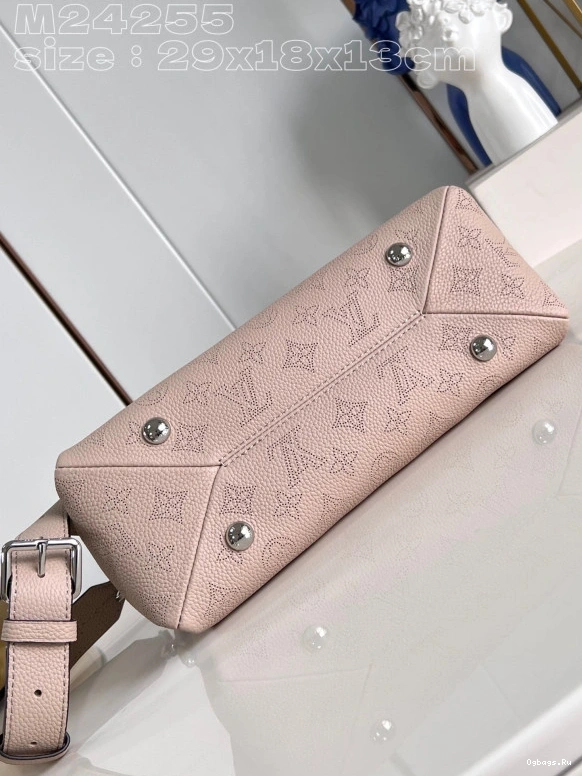 x VUITTON 13CM Hand 29 x PM - 18 LOUIS It All 0125